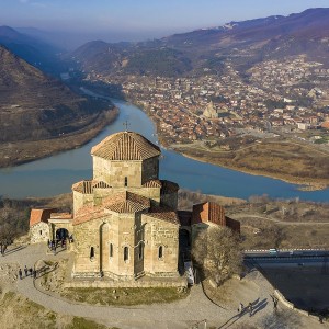 Jvari_Monastery_in_winter